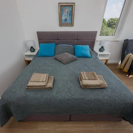 Exclusive Jenny Private Pool Parking Holiday home *